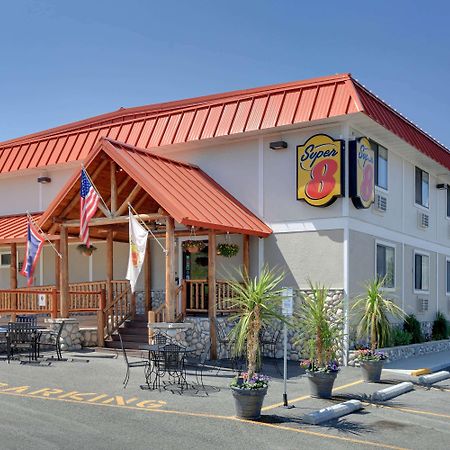 Hotel Super 8 By Wyndham Cody Exterior foto