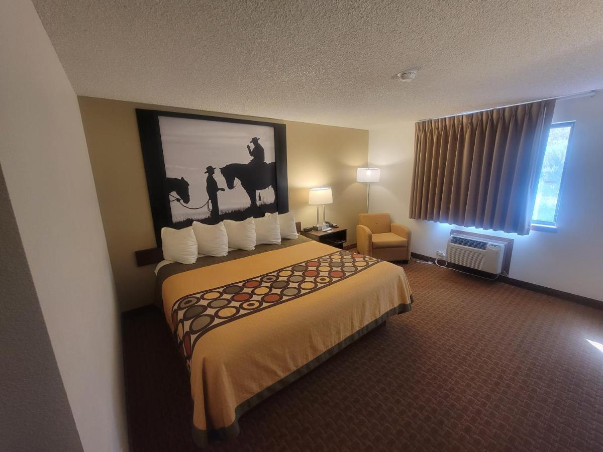 Hotel Super 8 By Wyndham Cody Exterior foto