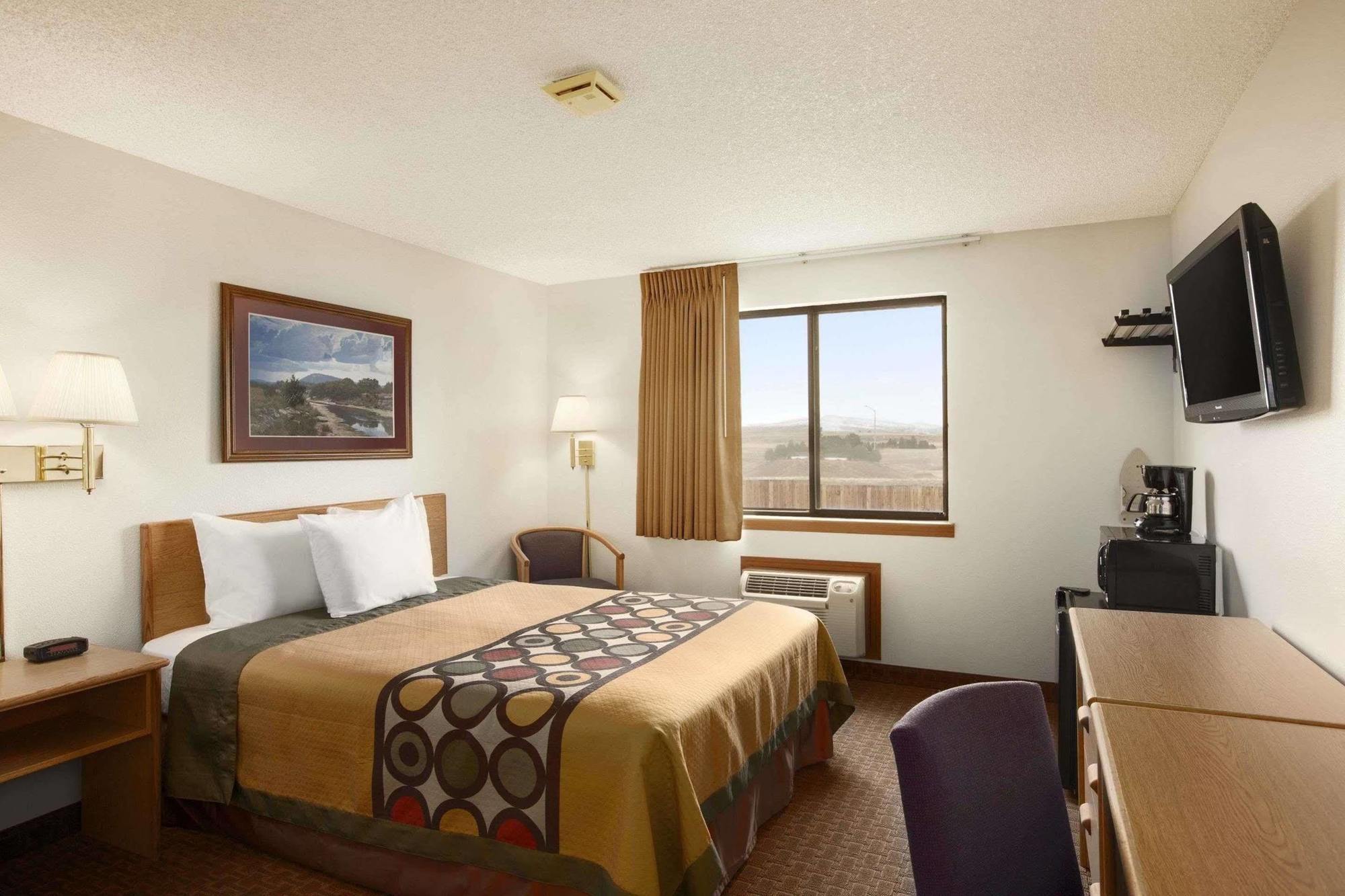 Hotel Super 8 By Wyndham Cody Exterior foto