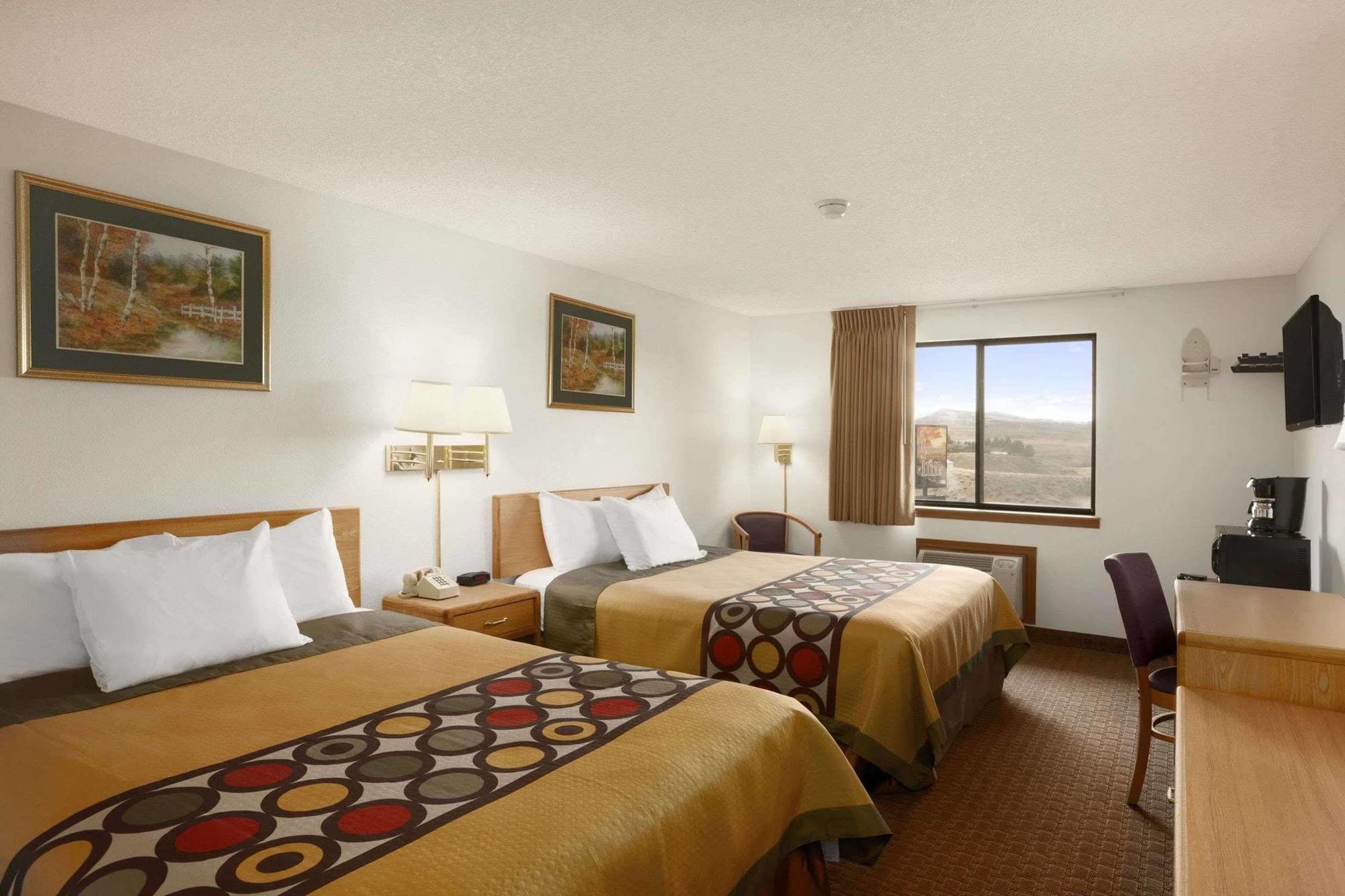 Hotel Super 8 By Wyndham Cody Exterior foto